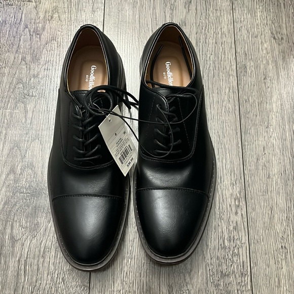 NWT DRESS SHOES - Picture 1 of 4